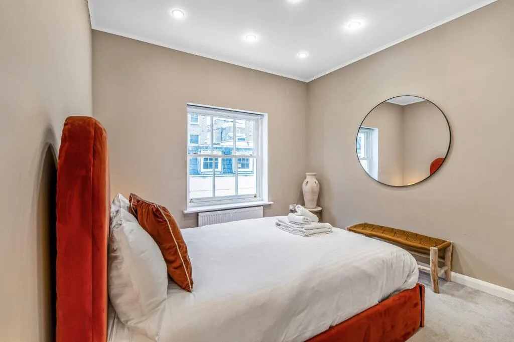 5 bedroom terraced house for rent