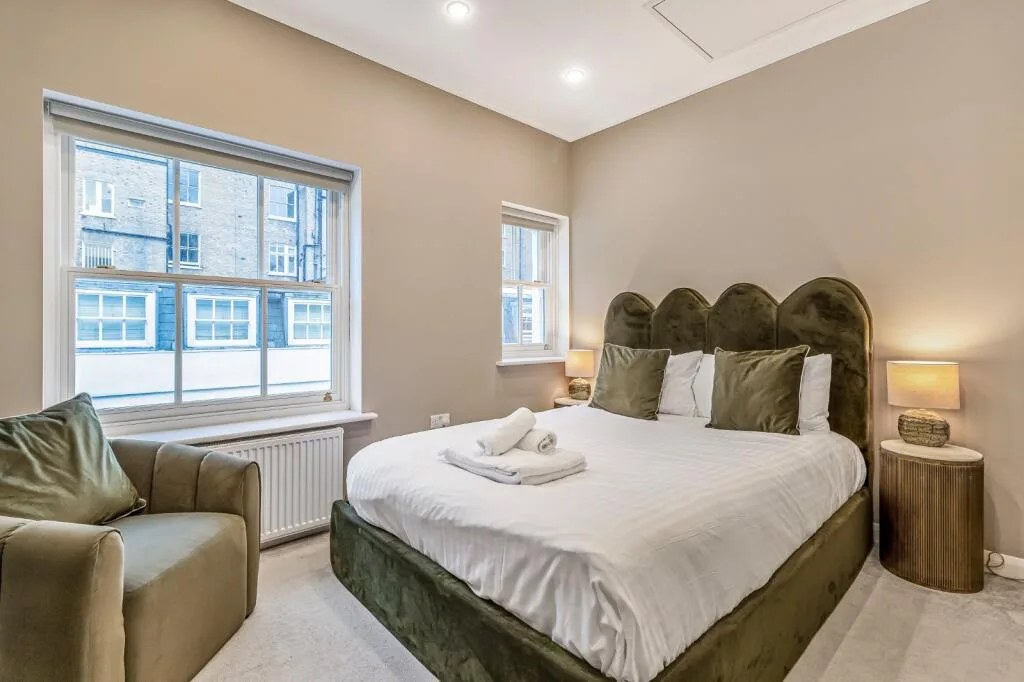 5 bedroom terraced house for rent
