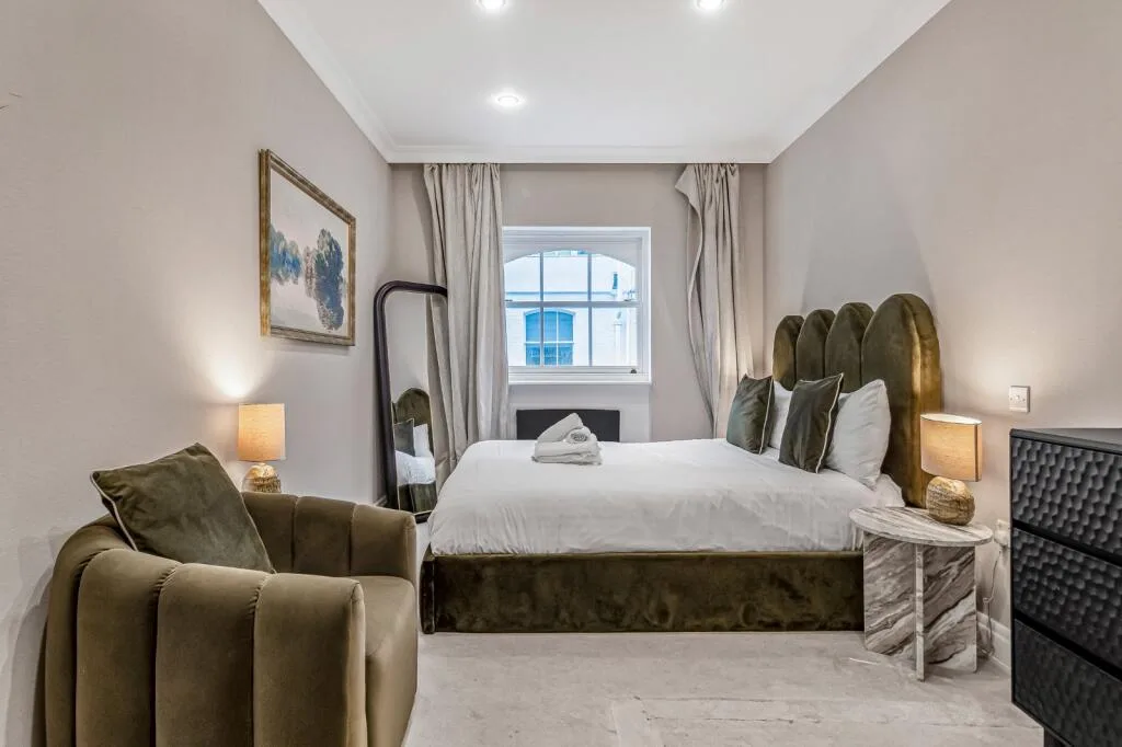 5 bedroom terraced house for rent