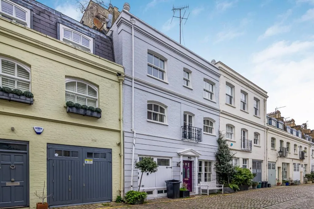 5 bedroom terraced house for rent