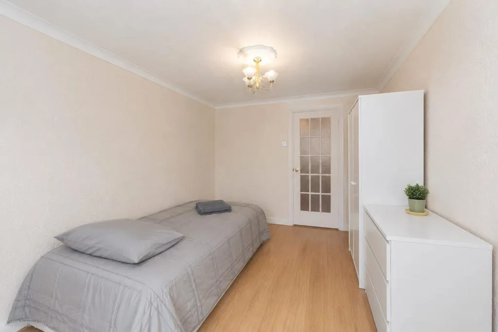 1 bedroom flat share for rent