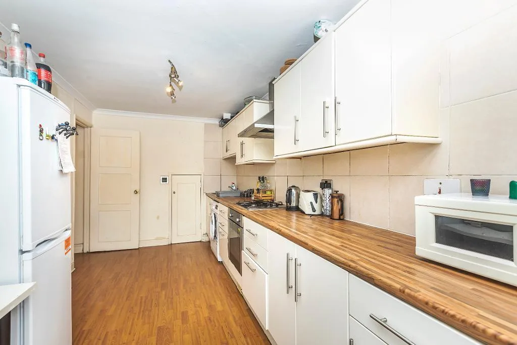 1 bedroom flat share for rent