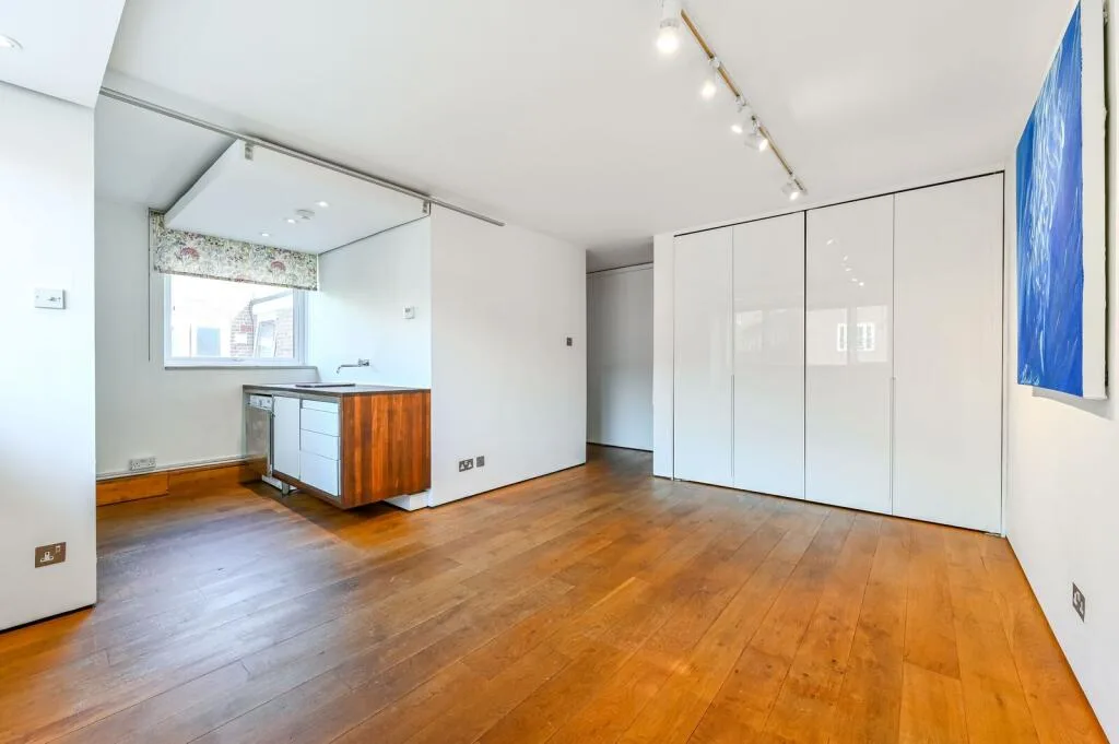 Studio flat for rent