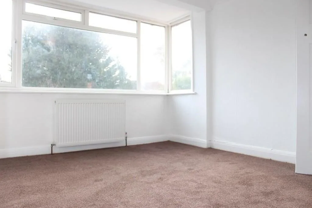 3 bedroom semi-detached house for rent