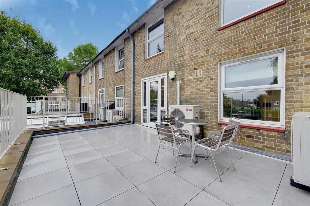 4 bedroom terraced house for rent