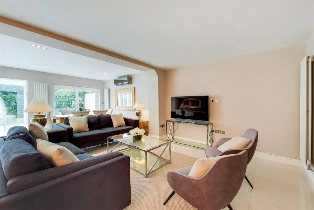 4 bedroom terraced house for rent