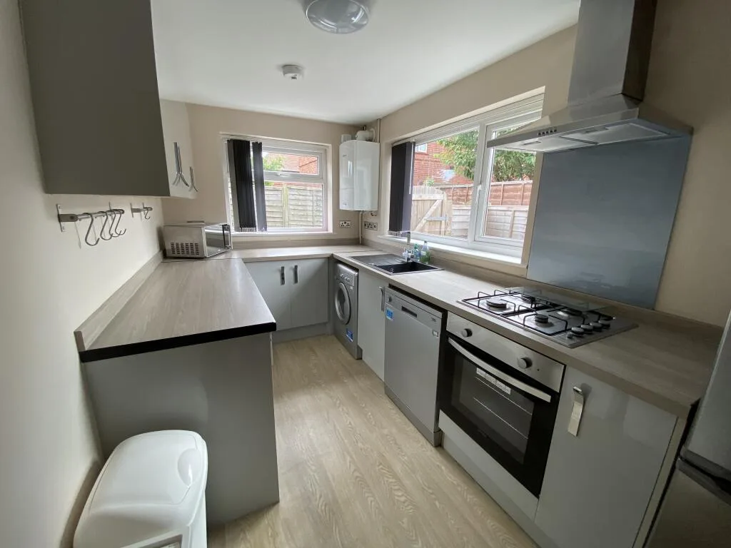 5 bedroom house for rent