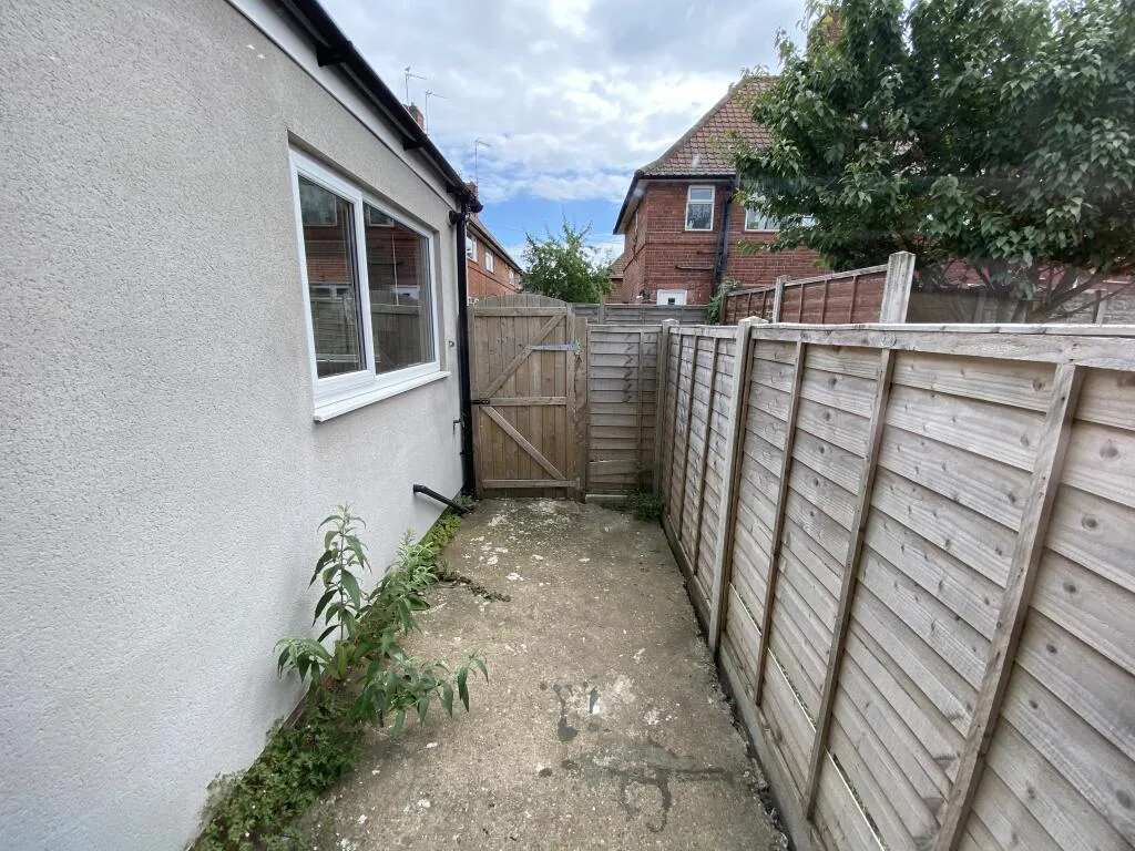 5 bedroom house for rent