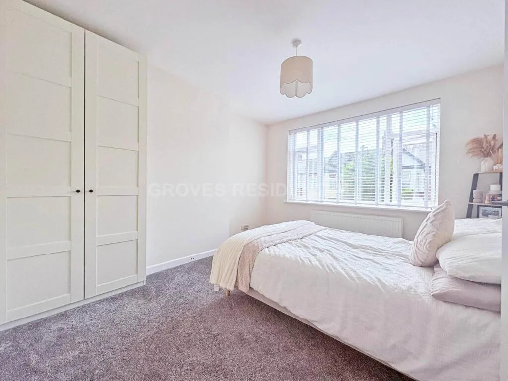 2 bedroom maisonette for rent