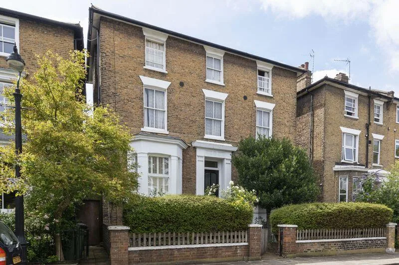 2 bedroom detached house for rent