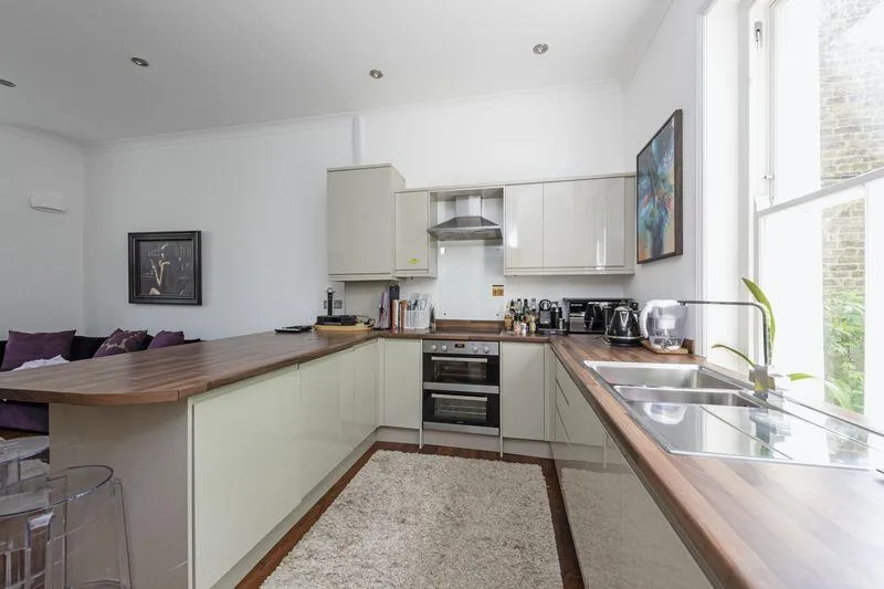 2 bedroom detached house for rent