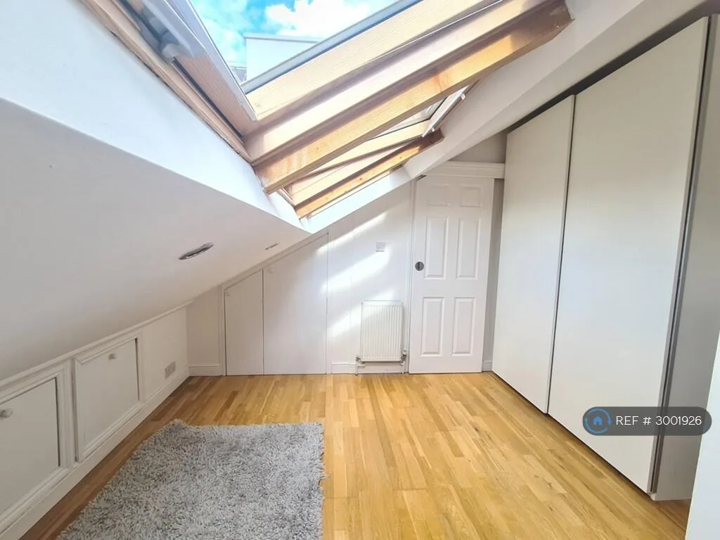 2 bedroom maisonette for rent