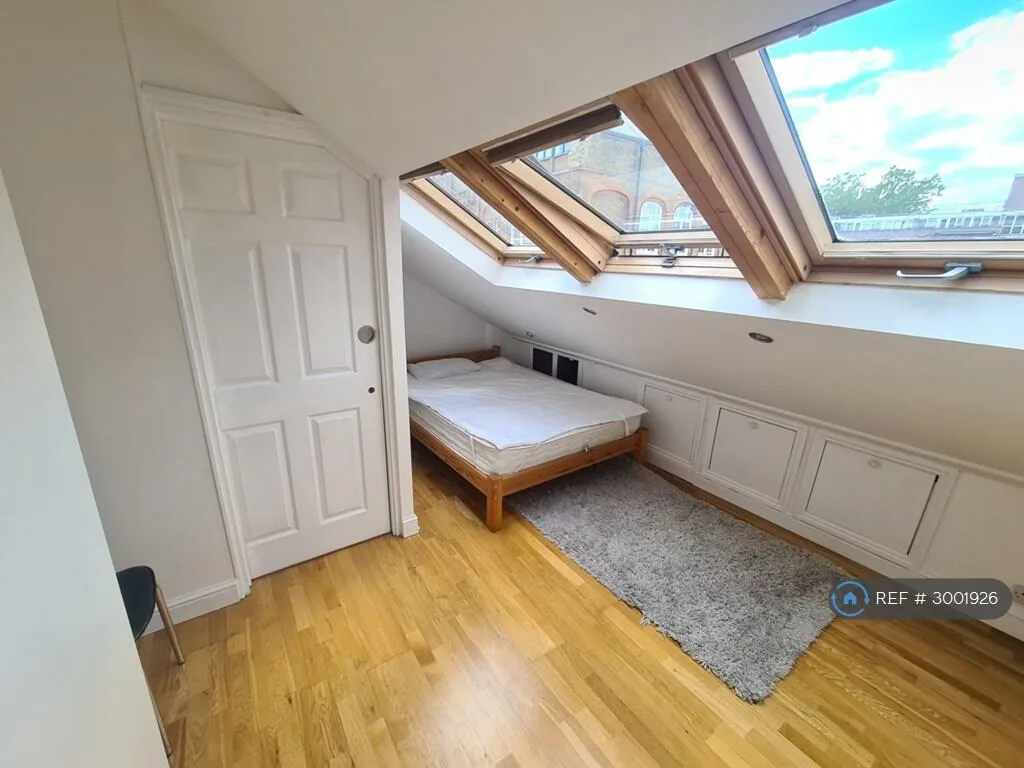 2 bedroom maisonette for rent