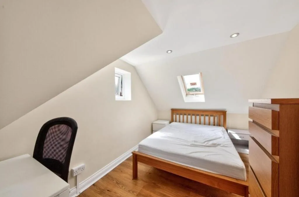 7 bedroom semi-detached house for rent