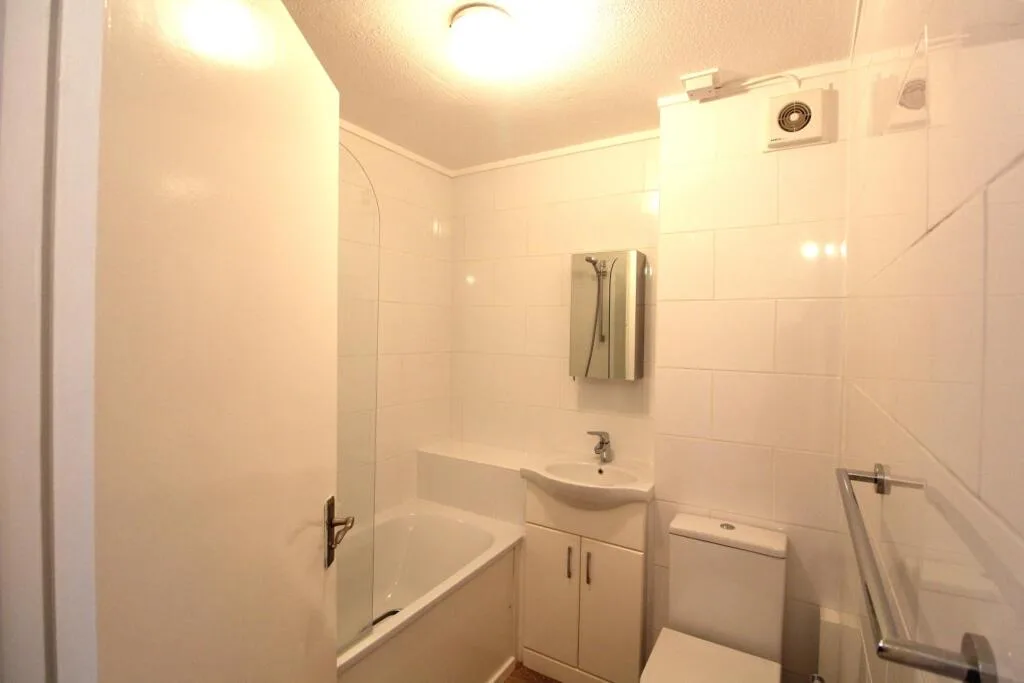 4 bedroom terraced house for rent