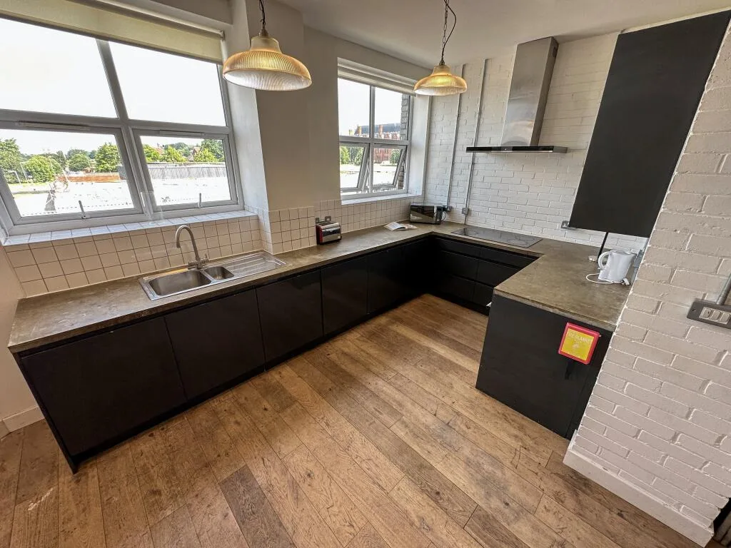 1 bedroom house for rent