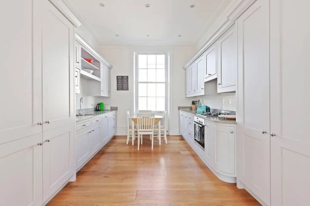 4 bedroom maisonette for rent