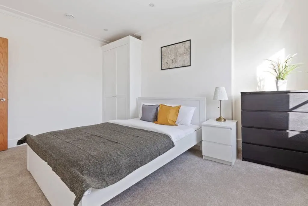 4 bedroom maisonette for rent