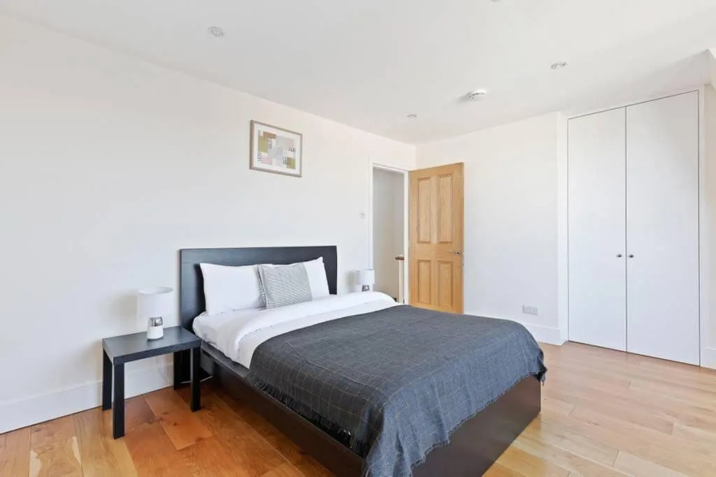 4 bedroom maisonette for rent
