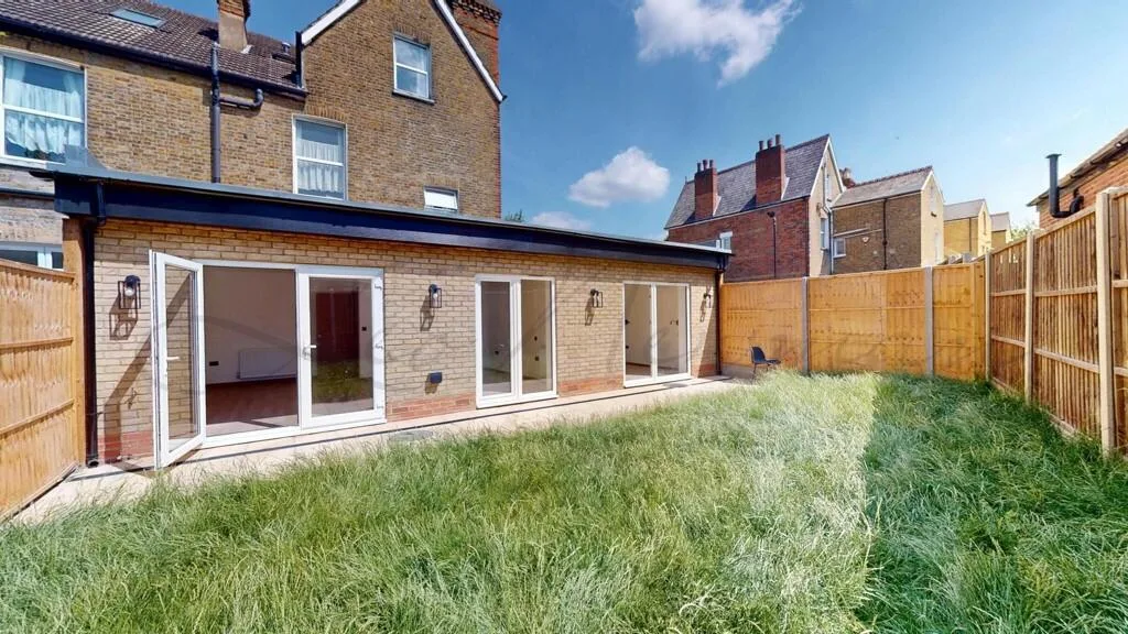 2 bedroom flat for rent