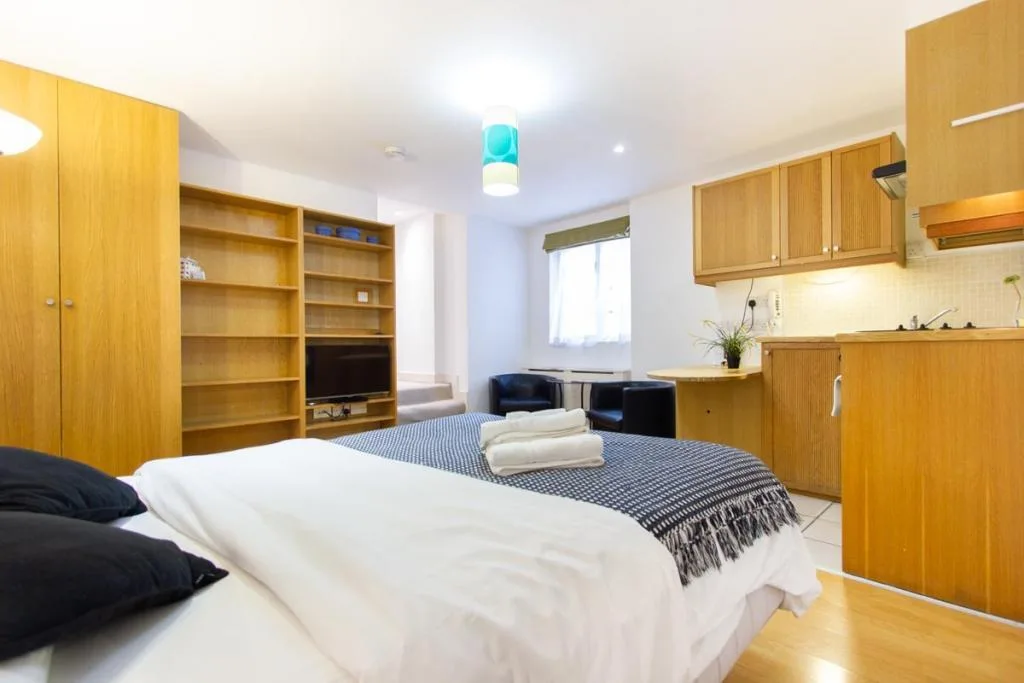 Studio flat for rent