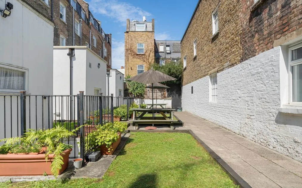 Studio flat for rent