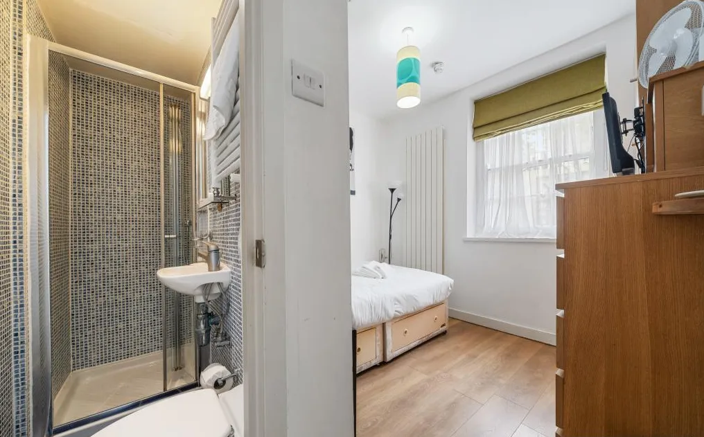 Studio flat for rent