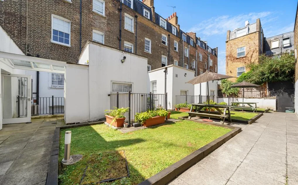 Studio flat for rent