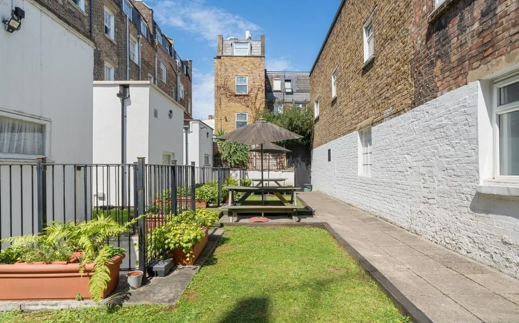 Studio flat for rent