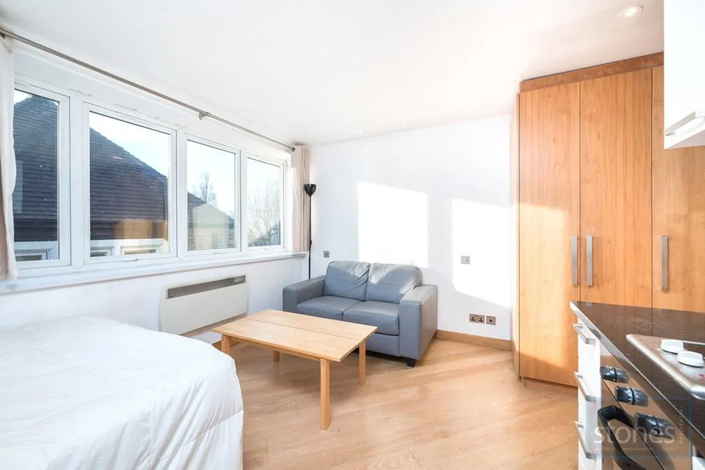 Studio apartment for rent