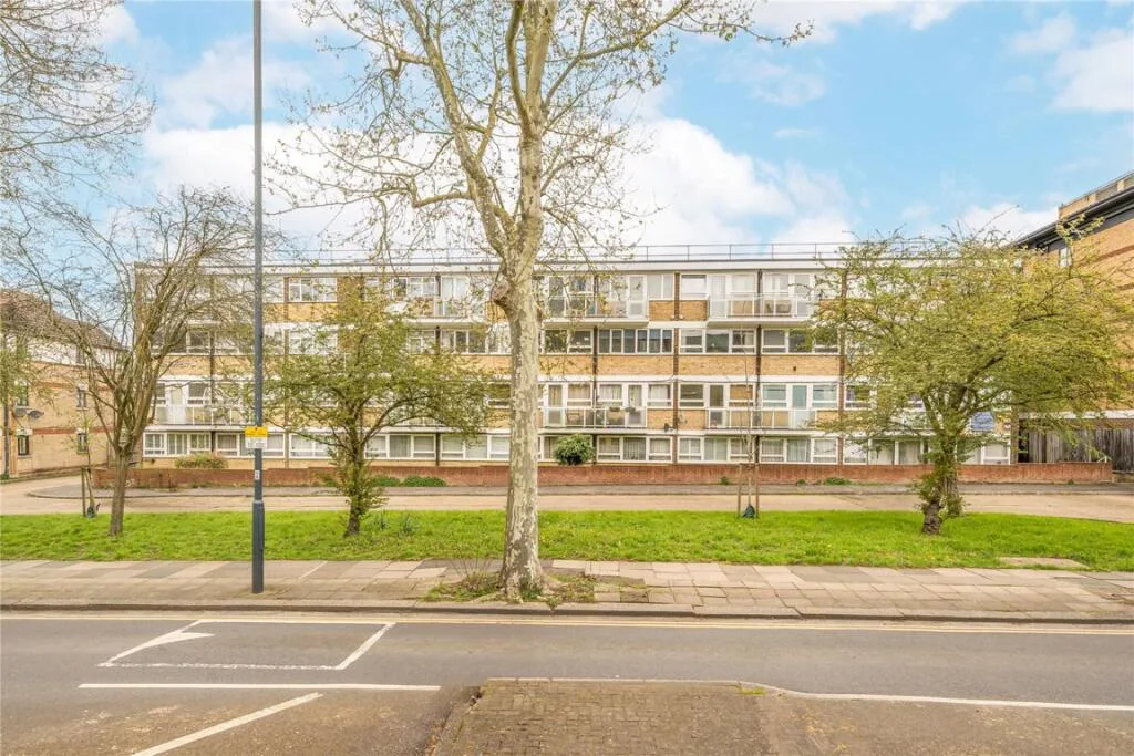 3 bedroom flat for rent