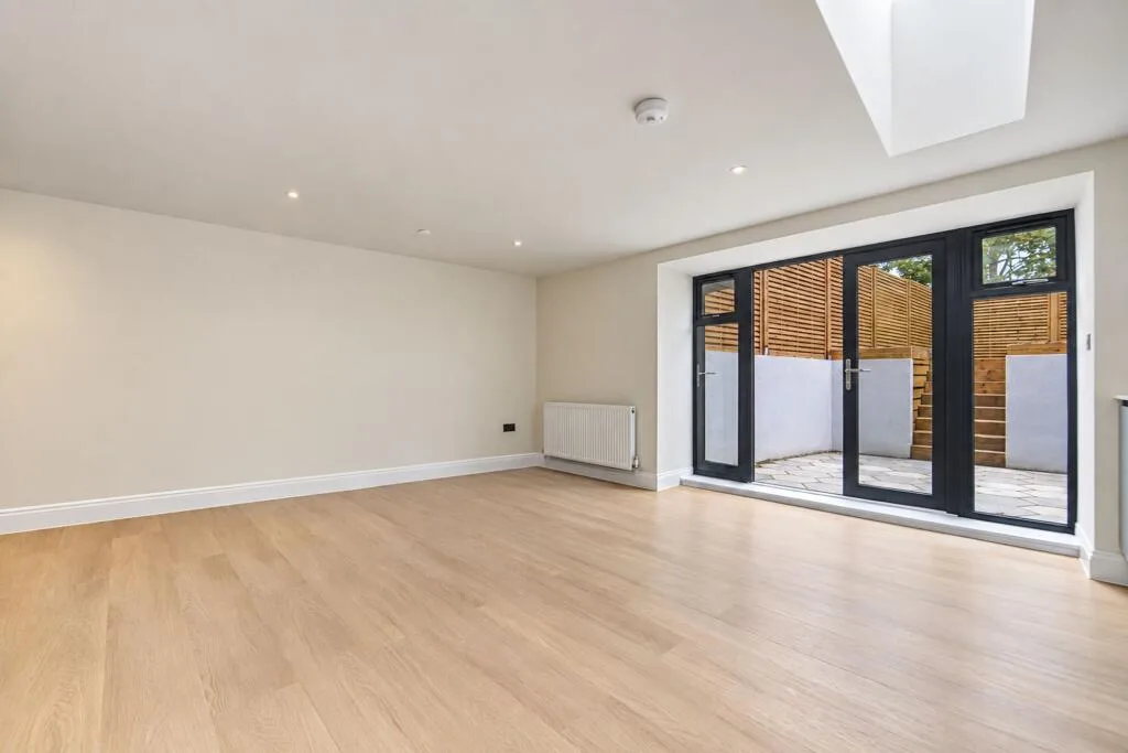 3 bedroom flat for rent