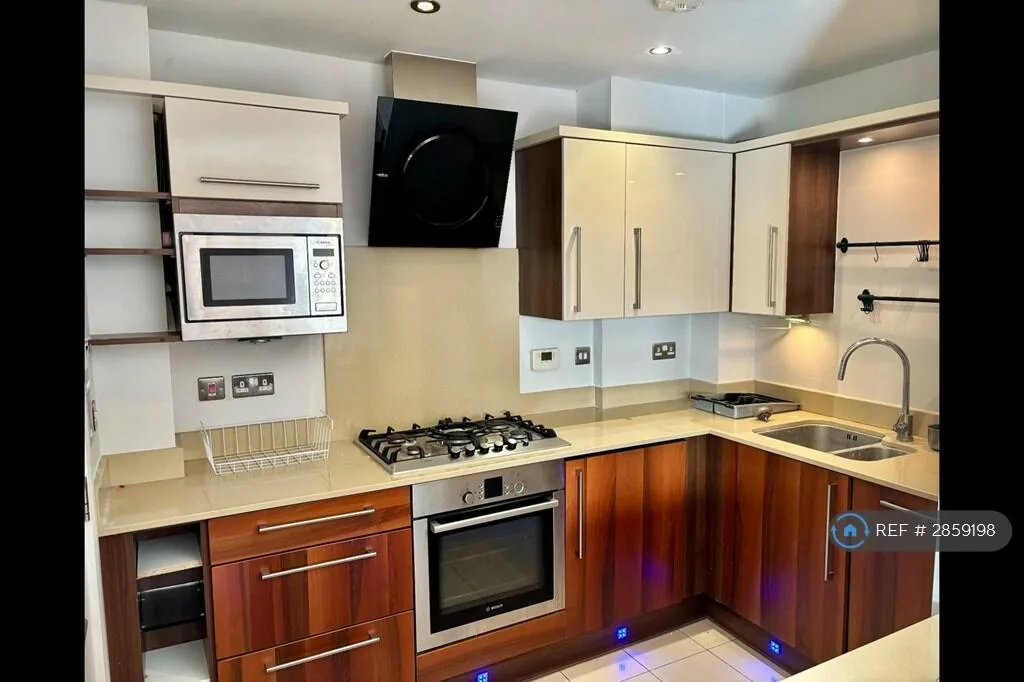 2 bedroom penthouse for rent