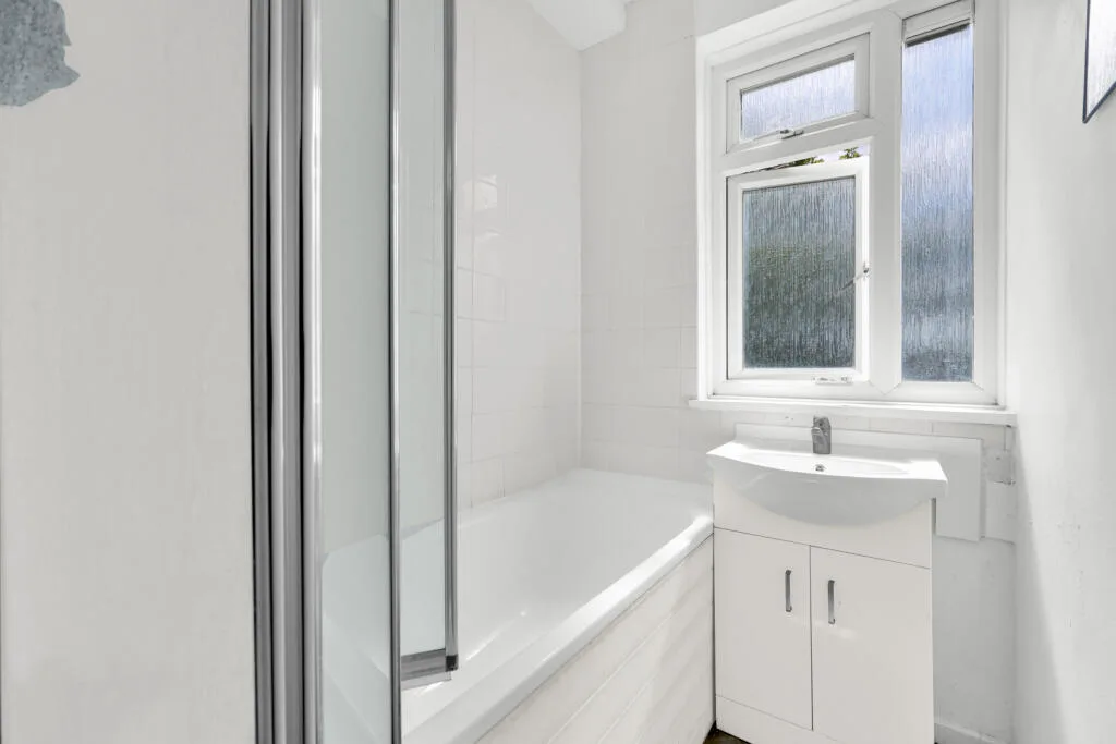 2 bedroom maisonette for rent