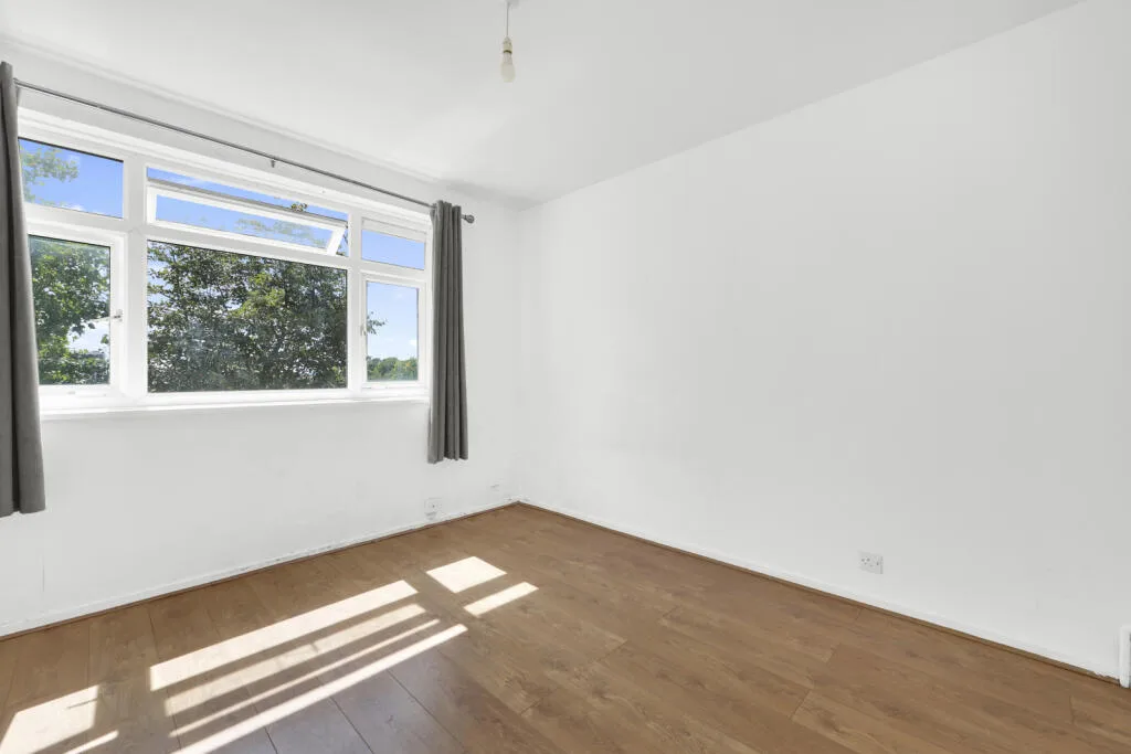 2 bedroom maisonette for rent
