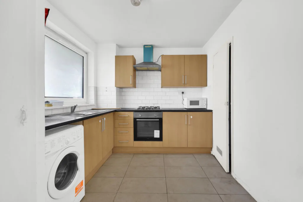 2 bedroom maisonette for rent