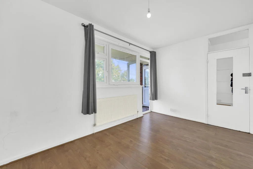 2 bedroom maisonette for rent