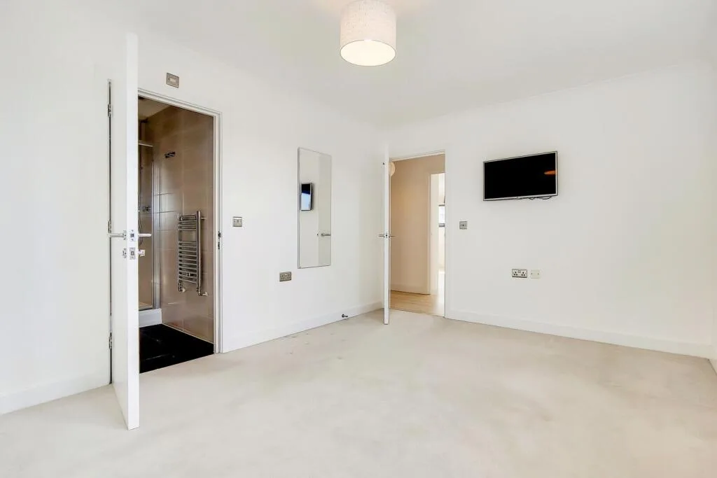 3 bedroom flat for rent
