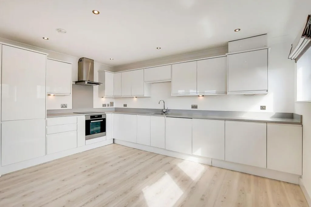 3 bedroom flat for rent