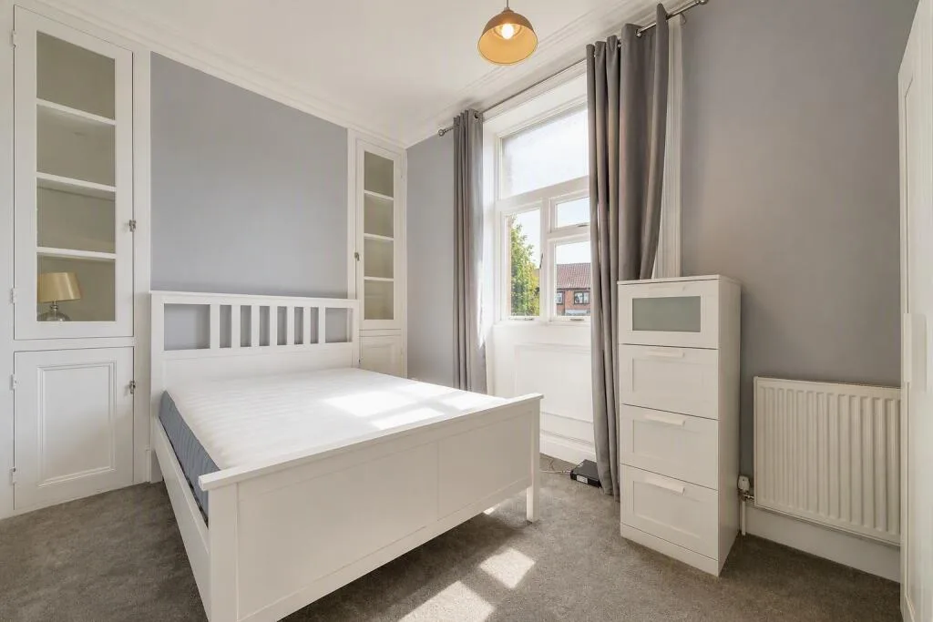2 bedroom maisonette for rent