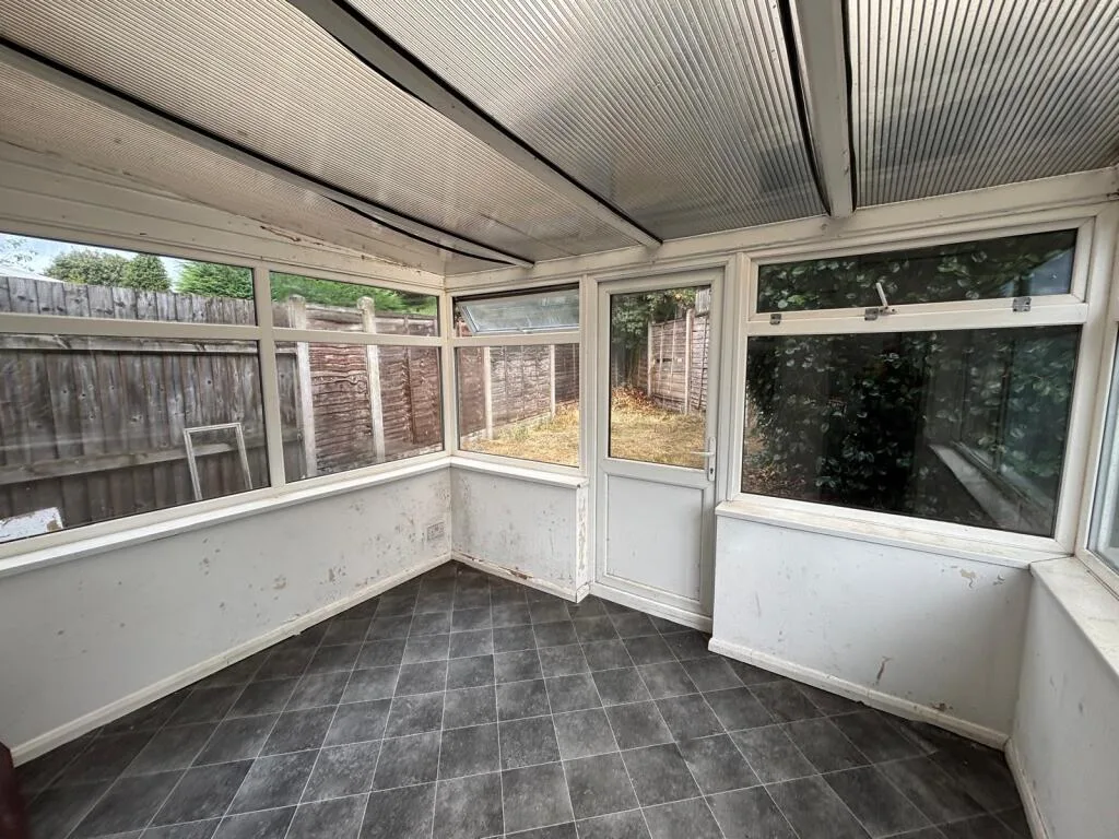 3 bedroom end of terrace house for rent