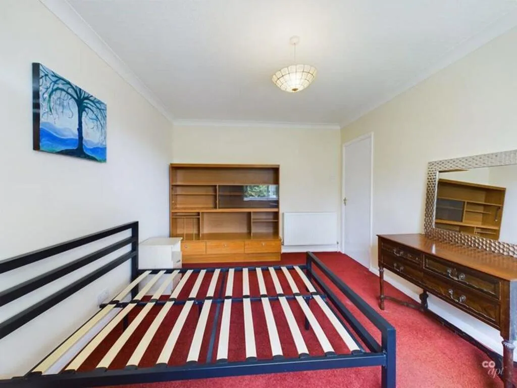 4 bedroom semi-detached bungalow for rent
