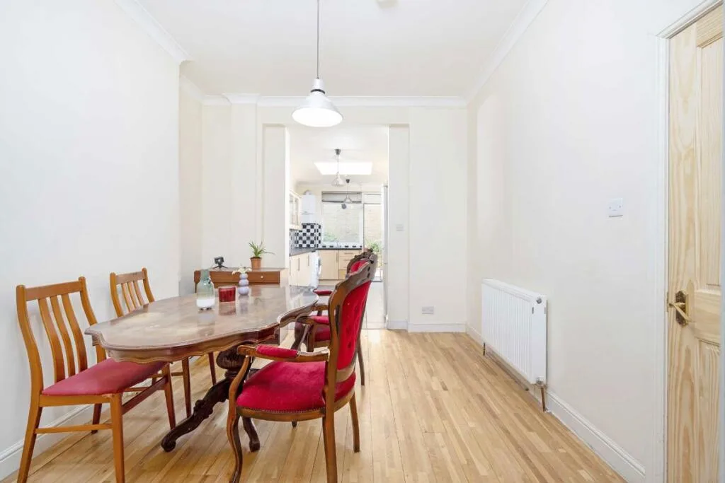 4 bedroom terraced house for rent
