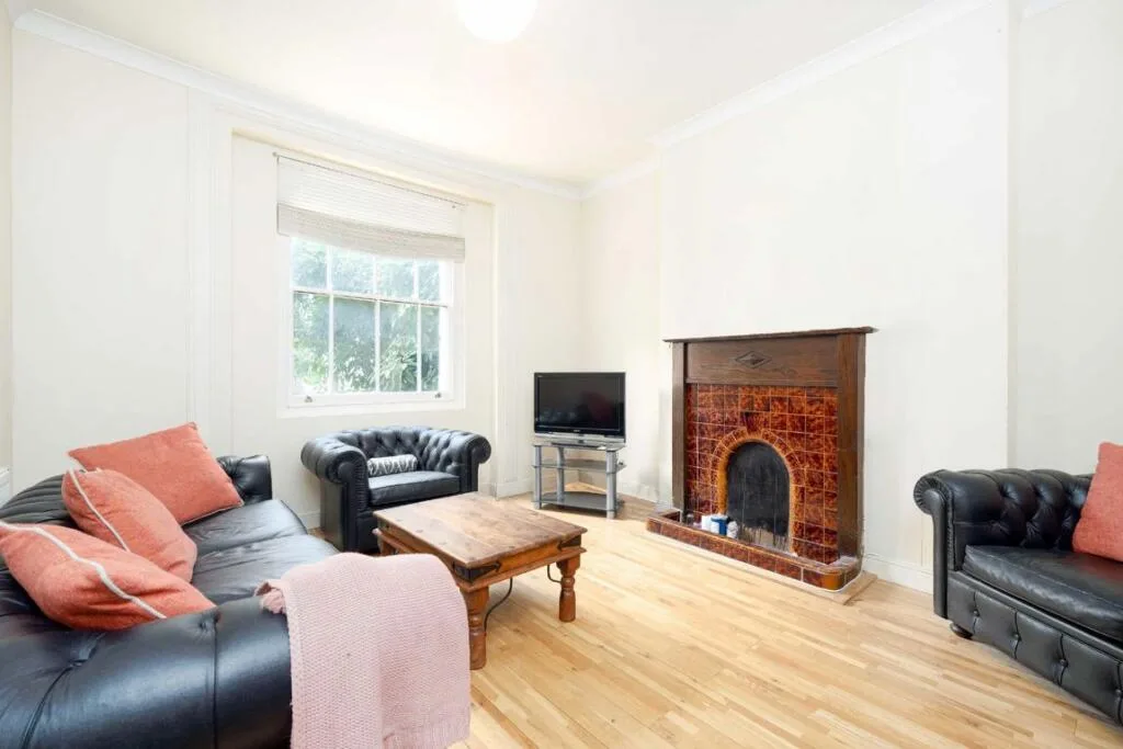 4 bedroom terraced house for rent