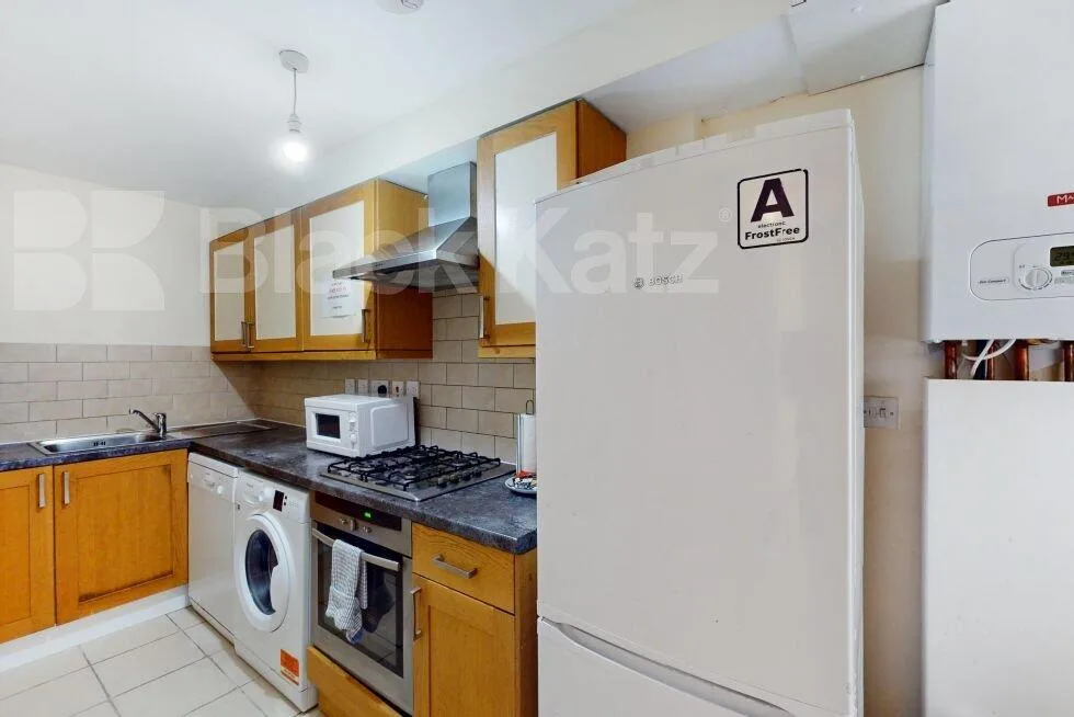 3 bedroom flat for rent