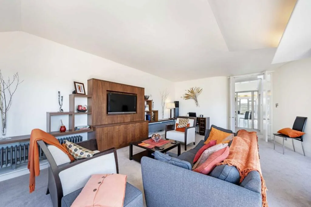 2 bedroom flat for rent