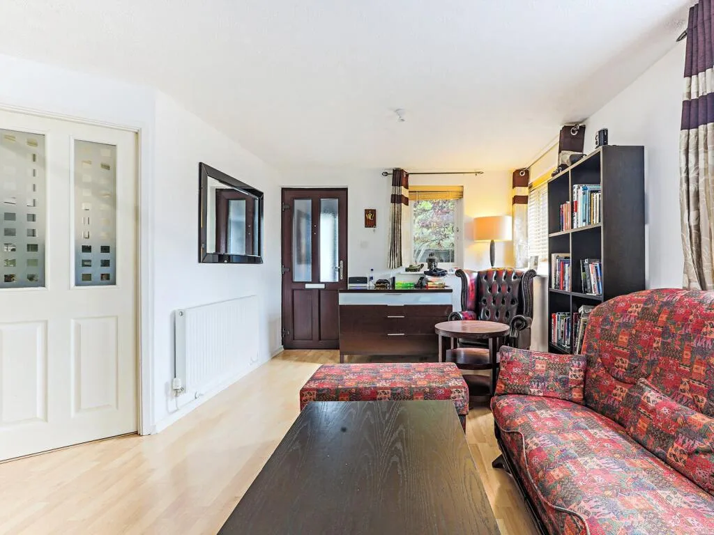 2 bedroom semi-detached house for rent