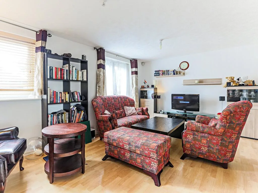 2 bedroom semi-detached house for rent