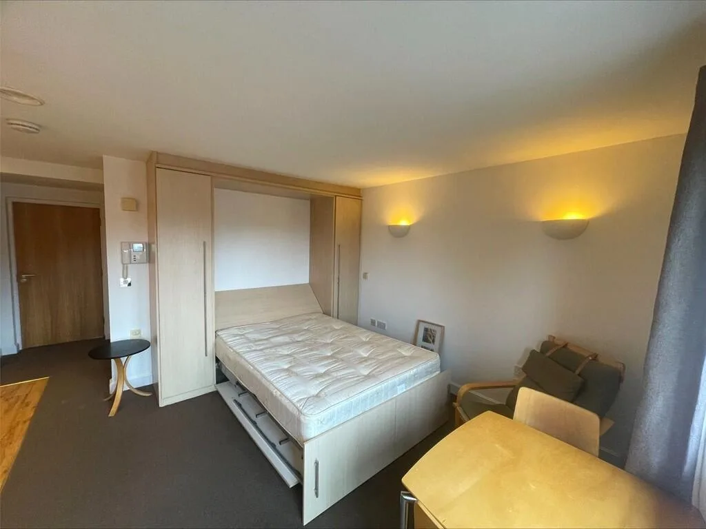 Studio apartment for rent