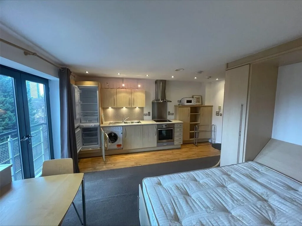 Studio apartment for rent
